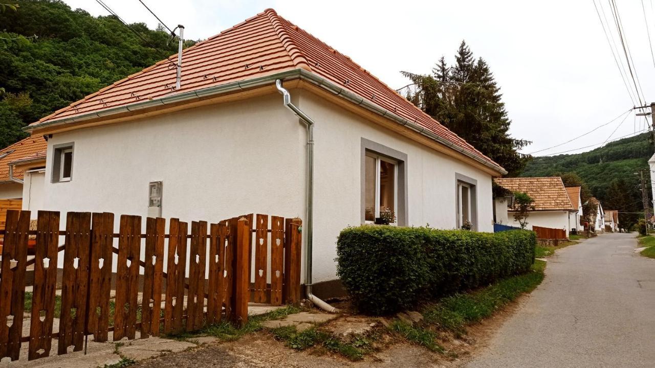 Lovas Vendégház Obanya Kültér fotó